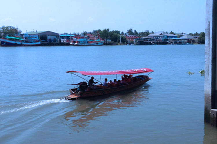 ล่องเรือเที่ยว บ้านศิริพร รีสอร์ท สมุทรสงคราม อัมพวา