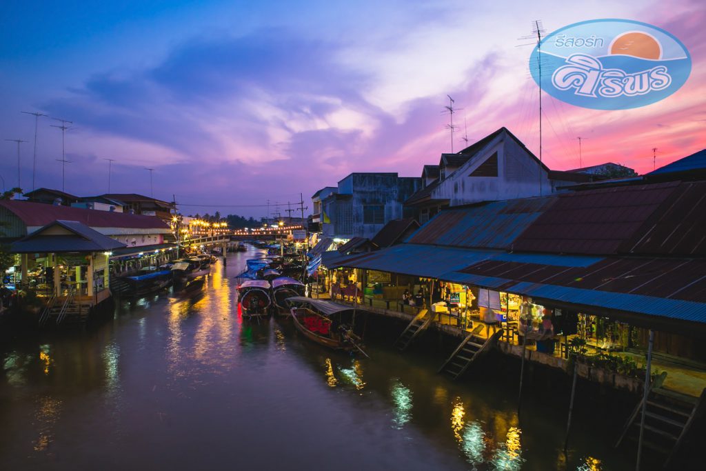 ตลาดน้ำอัมพวา (Amphawa floating market)