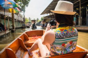 ตลาดน้ำดำเนินสะดวก (Damnoen Saduak floating market)